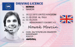 Kolekcjonerskie prawo jazdy z Wielkiej Brytanii spowoduje, że poczujesz się jak królowa Elżbieta, która uwielbia prowadzić swoje auto.